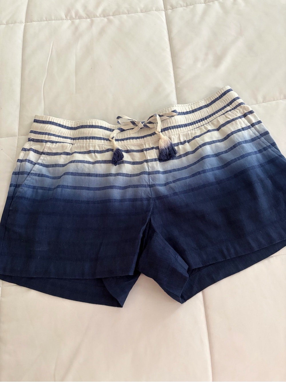 Women's vineyard vines Ombre Navy Blue Striped Drawstring Shorts